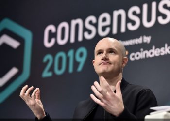 Coinbase Trades at a $77B Valuation as BTC Heads Towards a $1T Market Cap