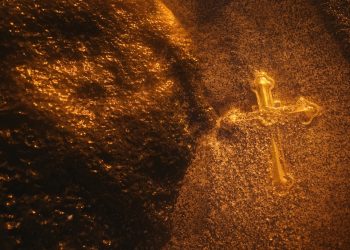Chainlink Paints Golden Cross as BlockFi Announces Link Guidance