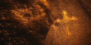 Chainlink Paints Golden Cross as BlockFi Announces Link Guidance