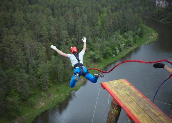 Bitcoin Selling price Nosedives $5K, Why BTC Could Increase Losses