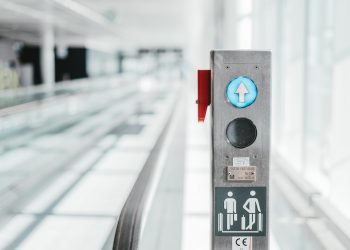 Chainlink Hits $30 as Grayscale Adds 115,570 Connection to Its Reserves