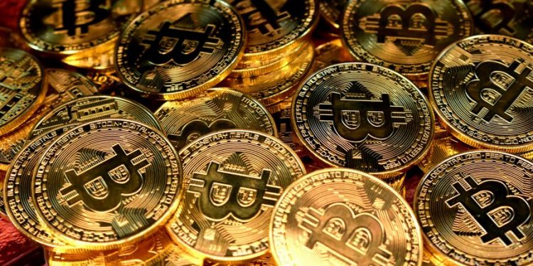 Cuban Expects Selection of Bitcoin Hodlers to Double, But Ban Fears Still Linger