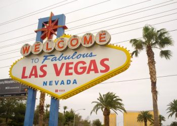 Radio Host Dave Ramsey Warns Bitcoin Investor of His “Vegas Issues”