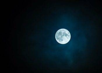 Terra Surges 281% in 1 Month, Analyst Says $LUNA Carrying the Team Right Now
