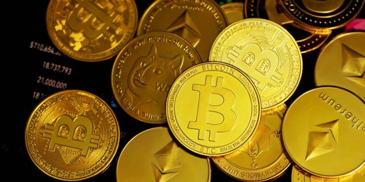 are crypto coins different from crypto tokens?